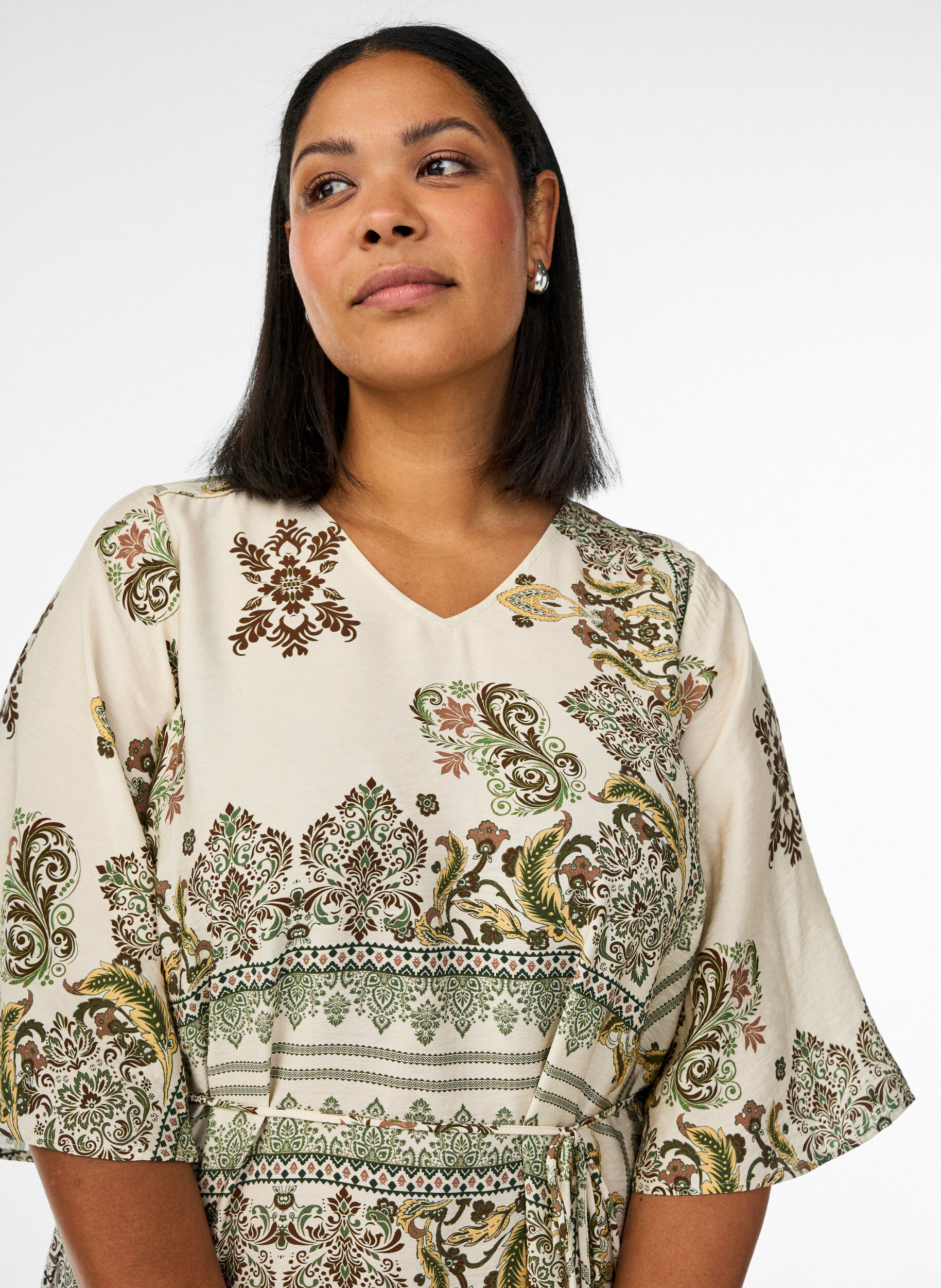 Zizzifashion Patterned midi dress in viscose with tie belt, Green, Model image number 2