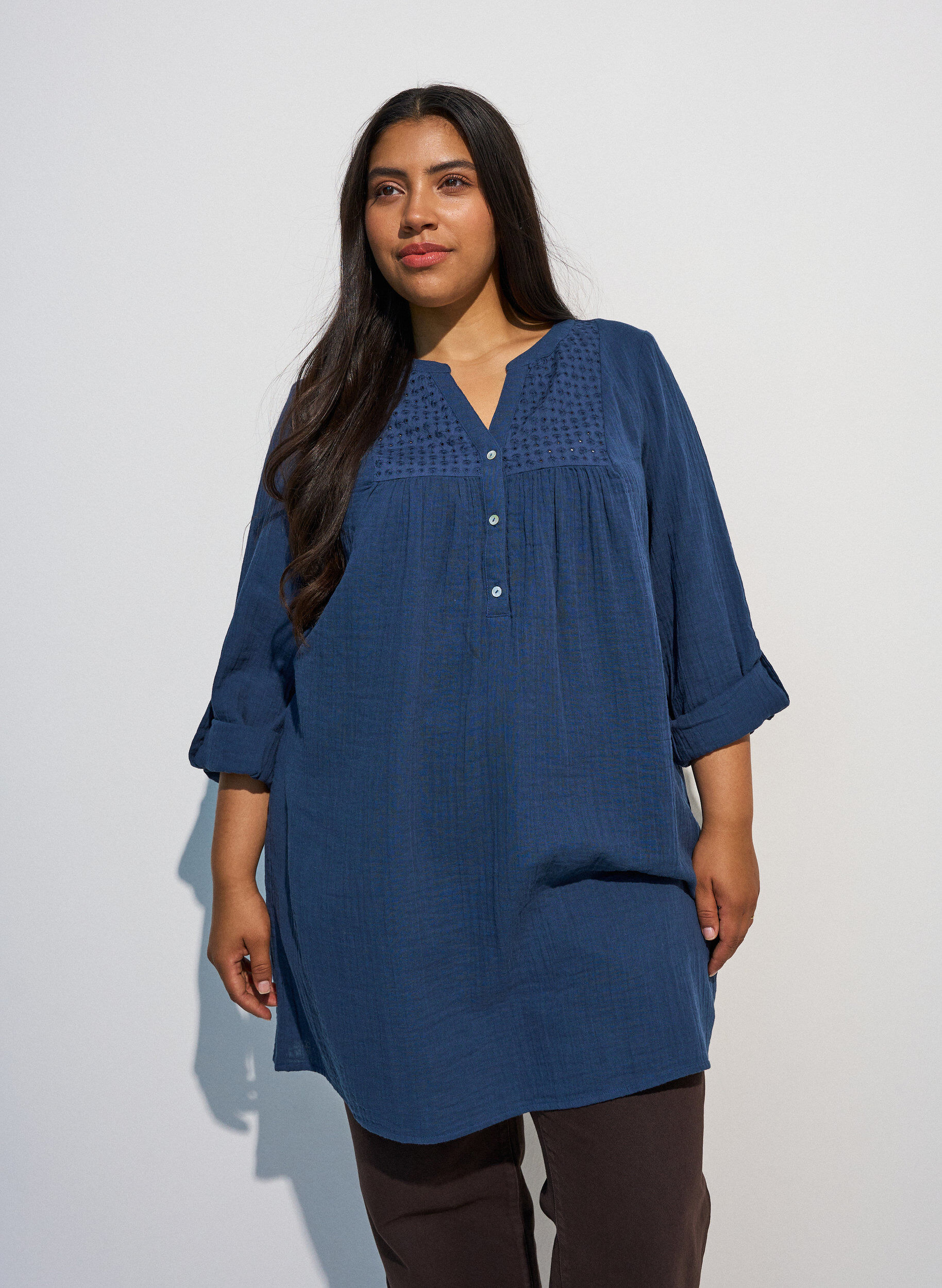 ZizzifashionCotton muslin tunic with broderie anglaise, Blue, Model image number 0