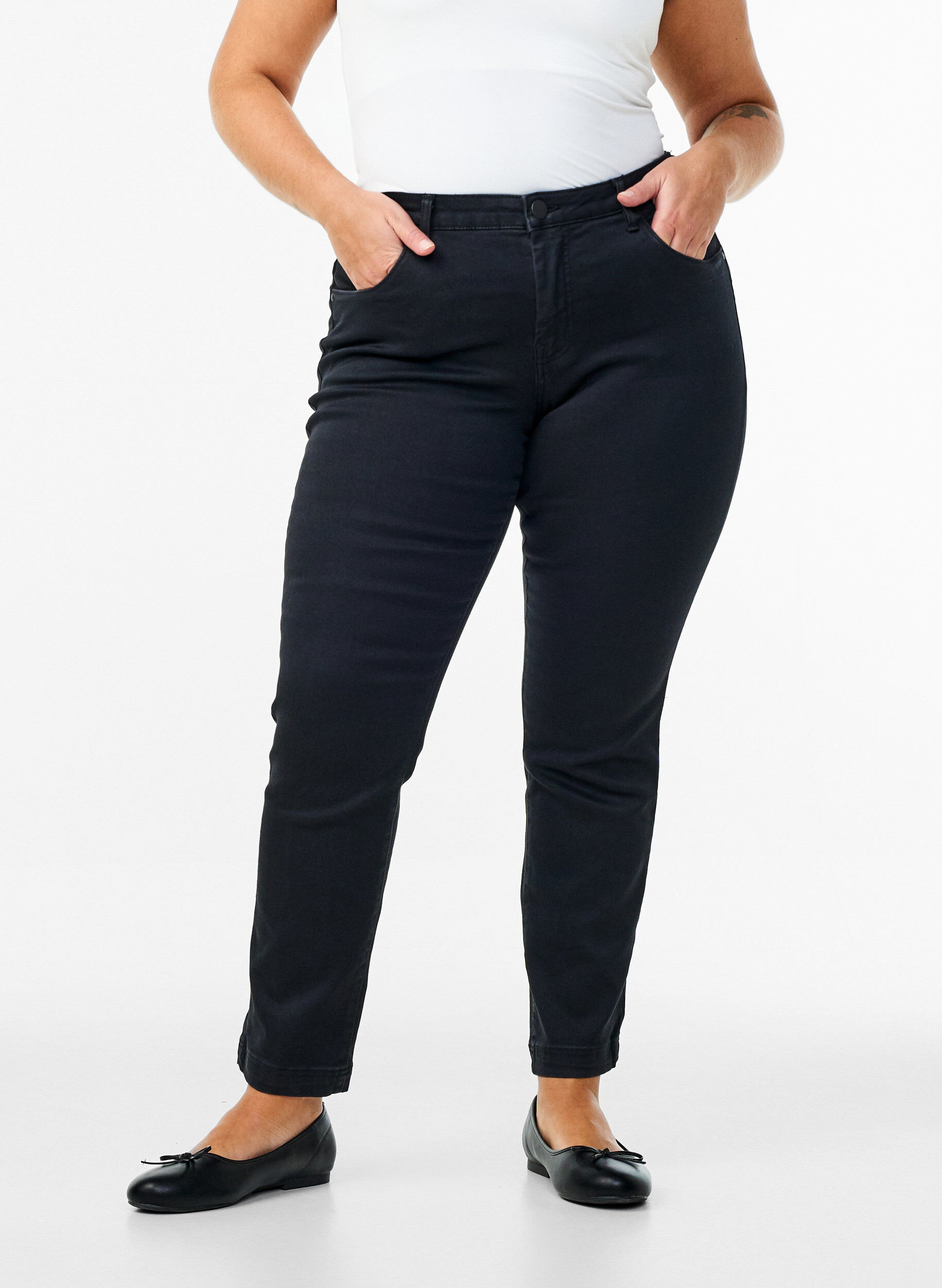 Zizzifashion Slim fit Emily jeans with normal waist, Black, Model image number 2
