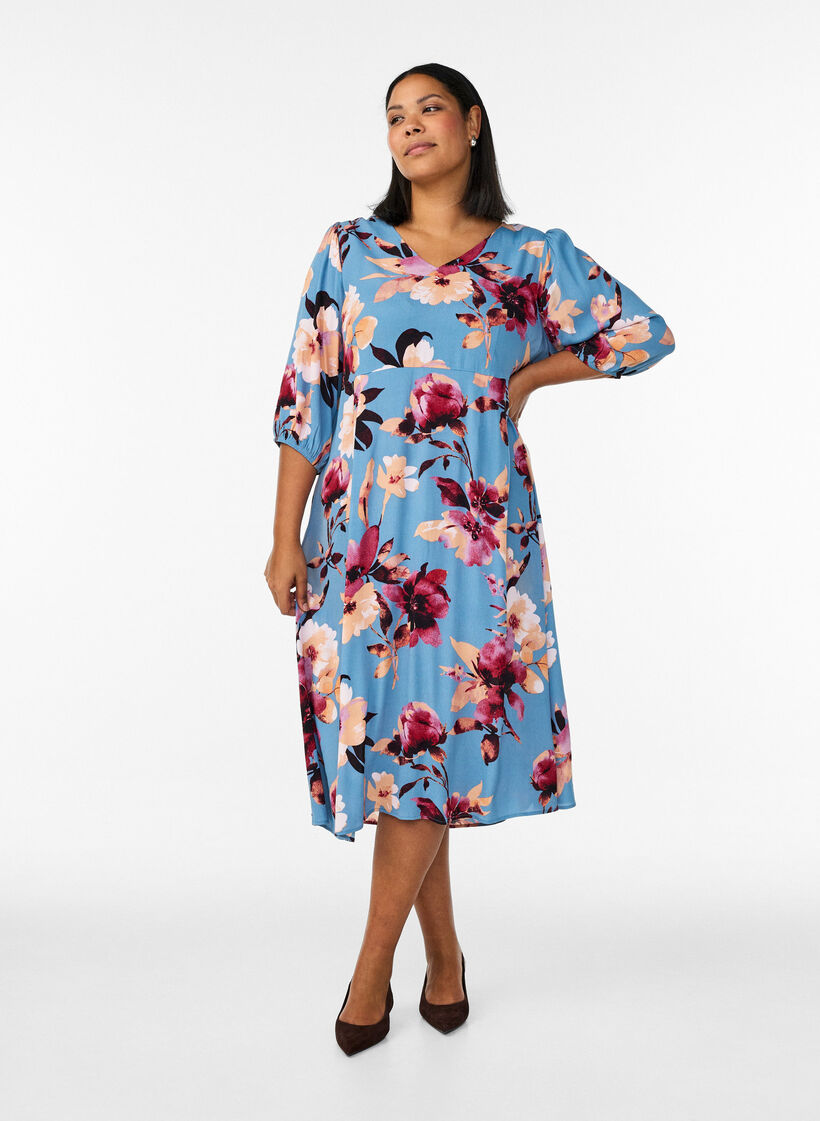 Midi dress with floral print and 3/4 sleeves, Blue, Model image number 1