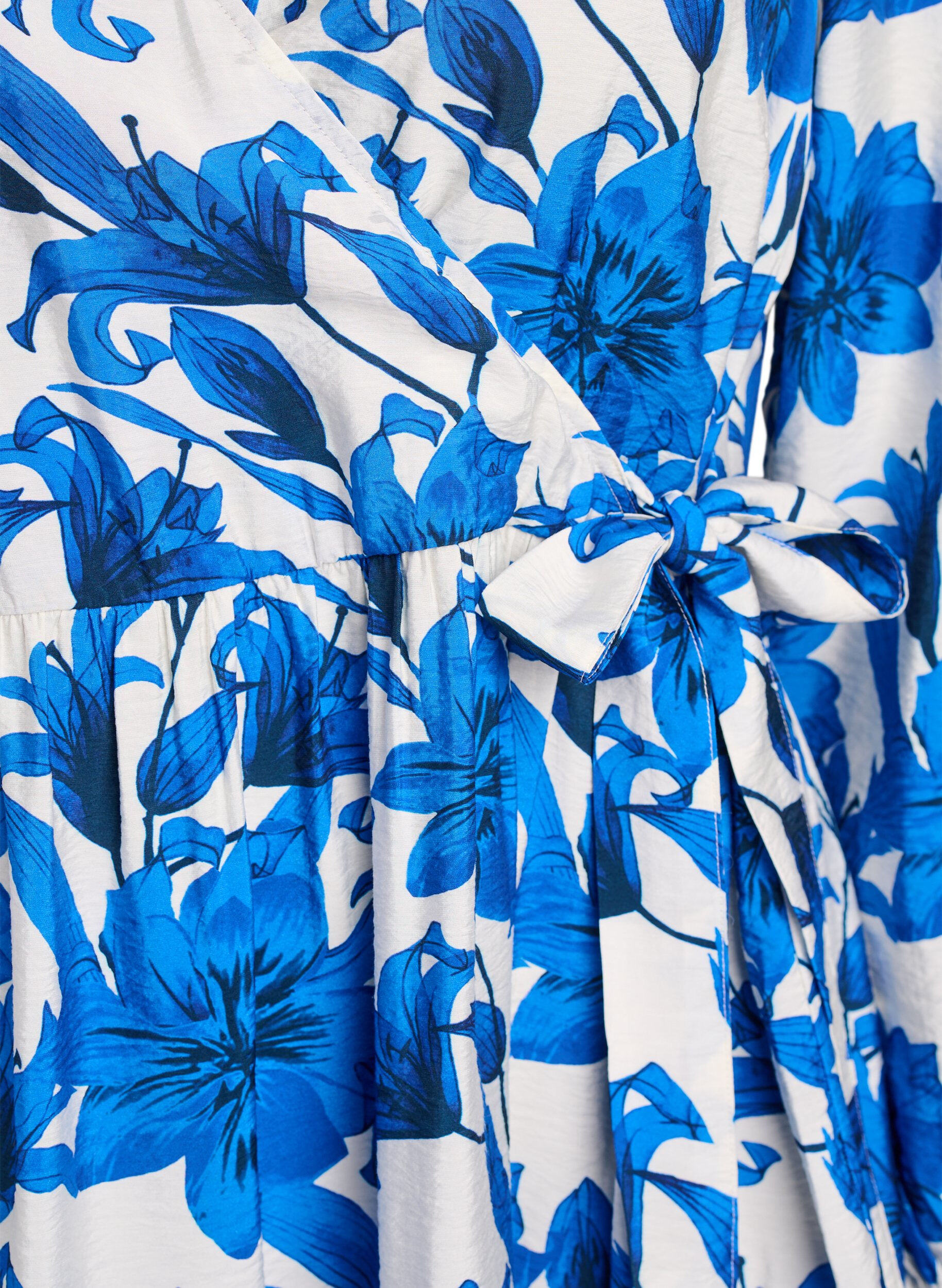 Zizzifashion Floral wrap dress with tie belt, Vanilla, Packshot image number 2