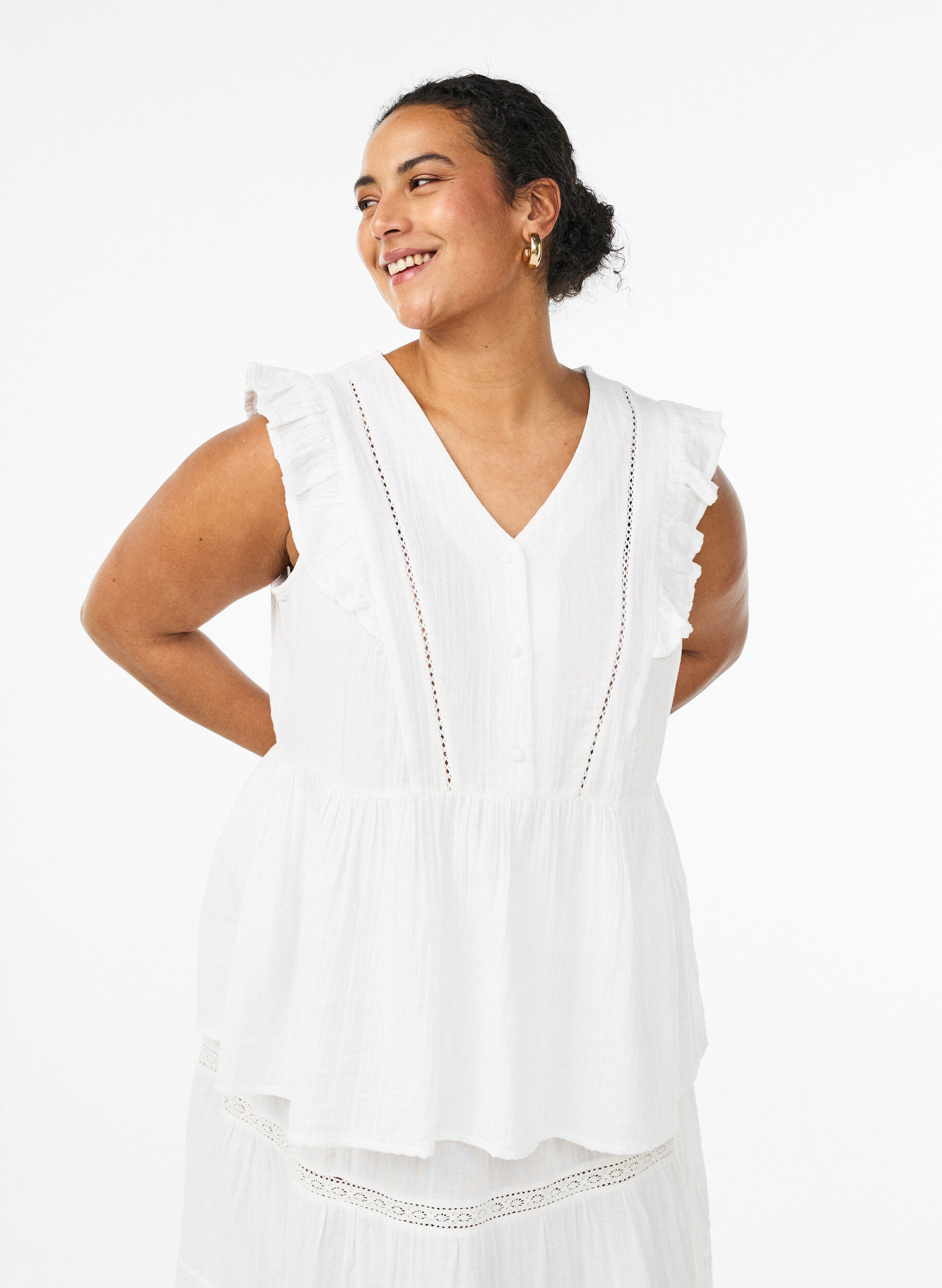 Sleeveless cotton muslin blouse with ruffles, White, Model