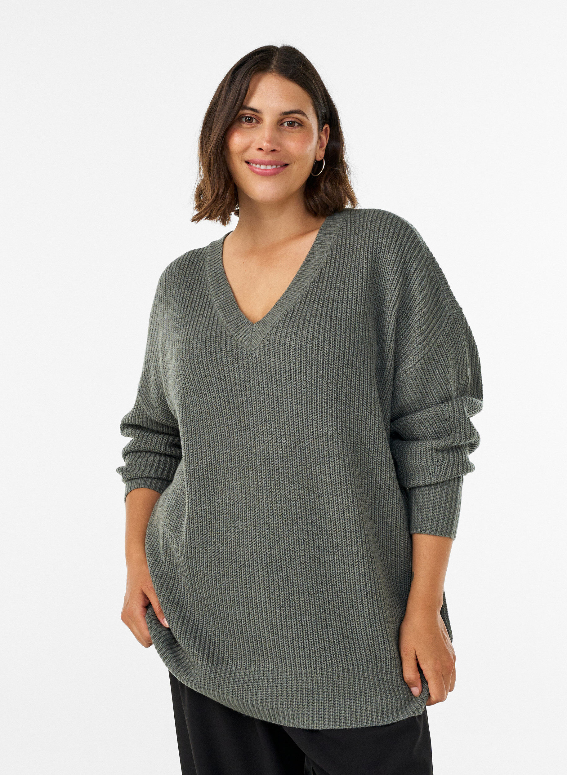 ZizzifashionLong rib-knit blouse with a V-neck, Green, Model image number 0