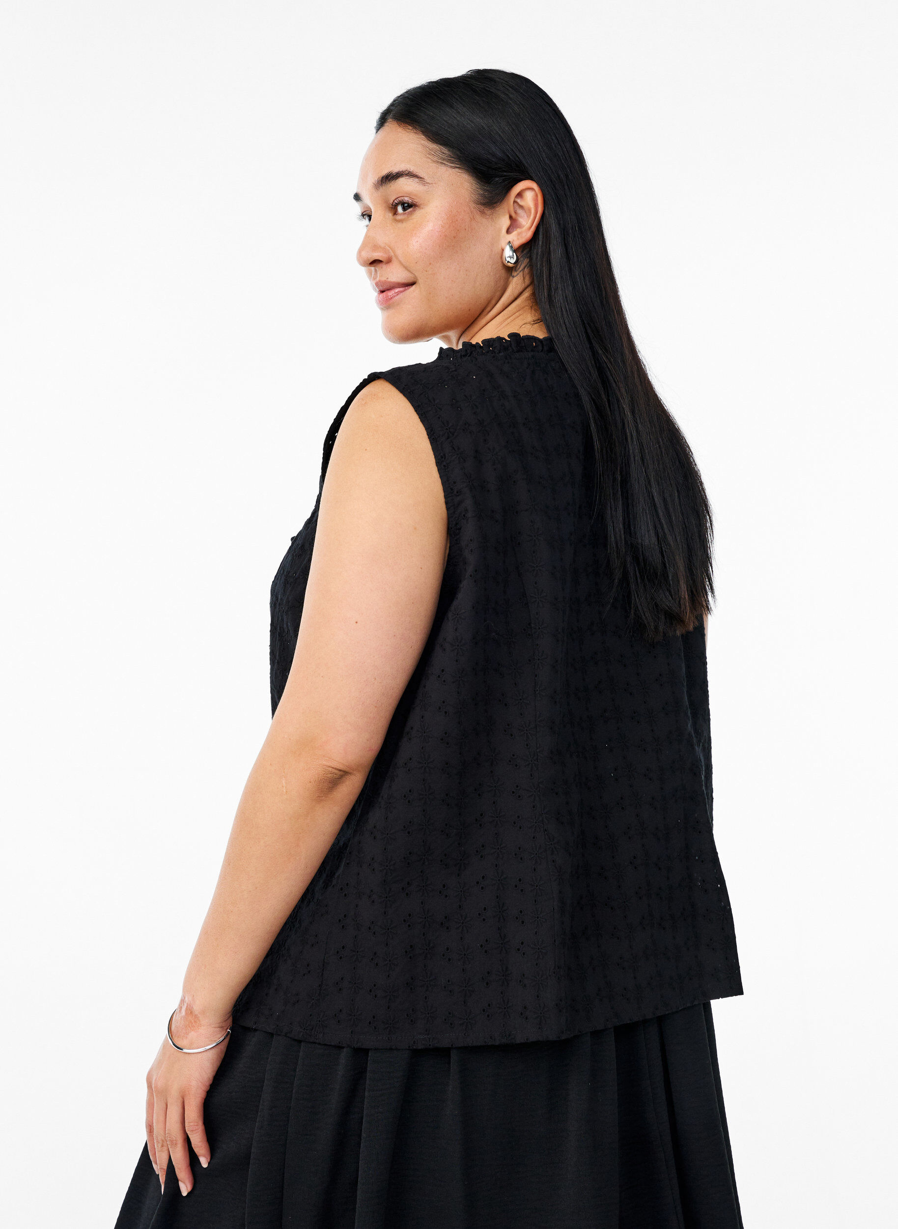 ZizzifashionSleeveless blouse with broderie anglaise and ruffles, Black, Model image number 2
