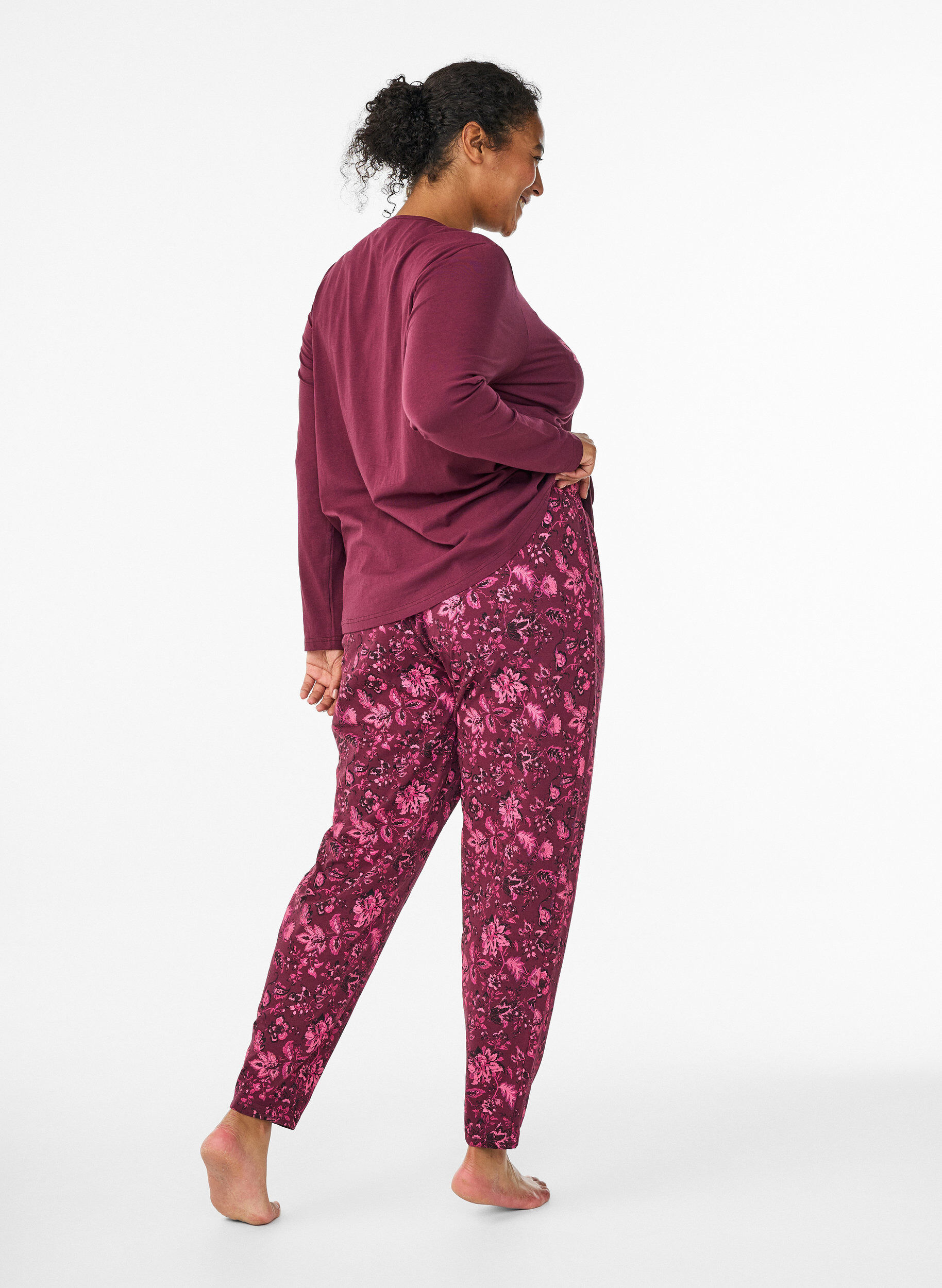 Zizzifashion Cotton pyjamas pants with print, Dark Bordeaux, Model image number 1