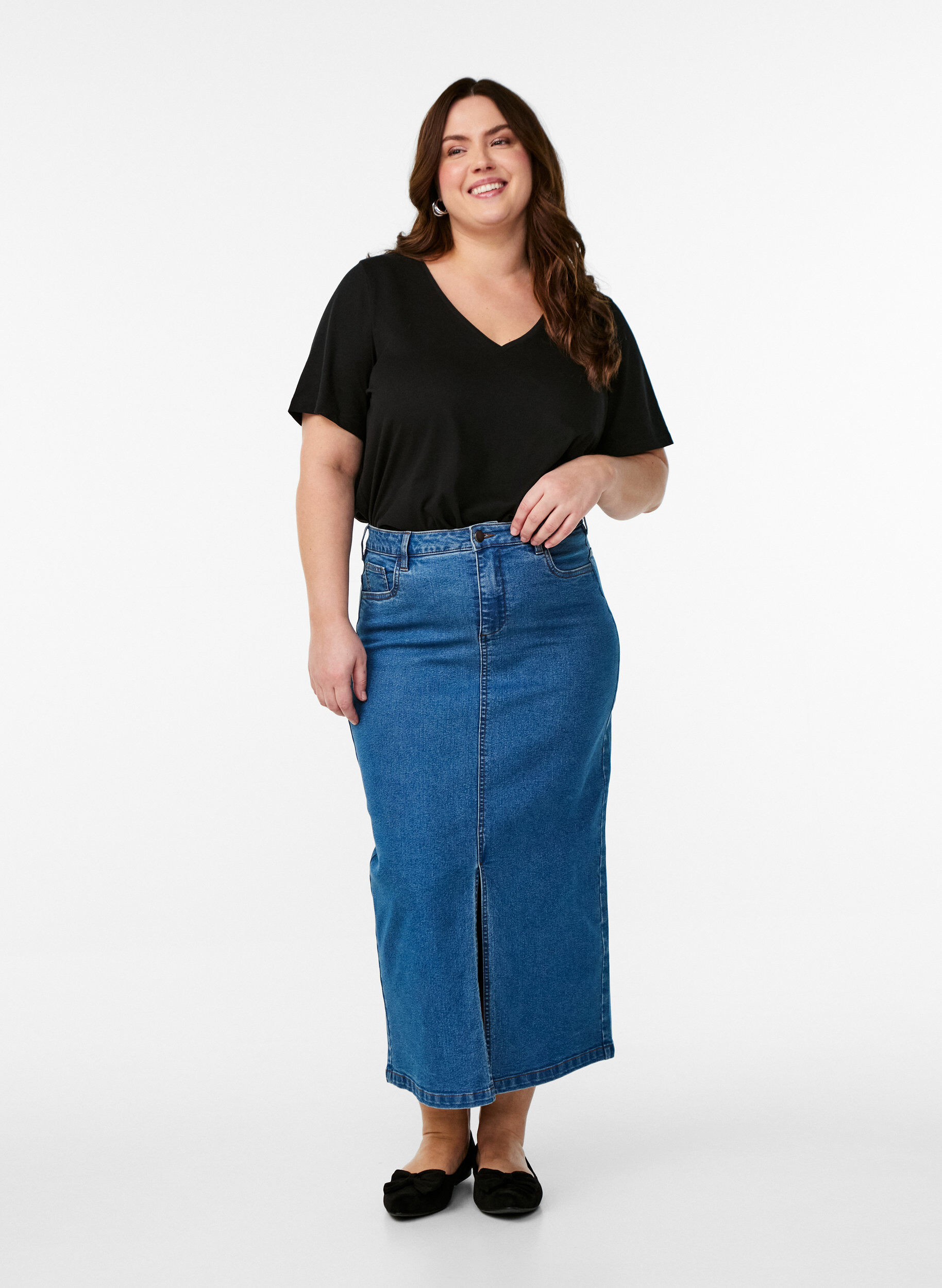 Zizzifashion FLASH - Midi denim skirt with a front slit, Blue, Model image number 0