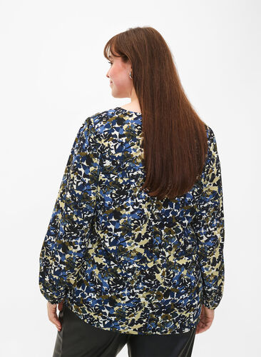 Blouse with puff sleeves, Blue Green AOP, Model image number 1