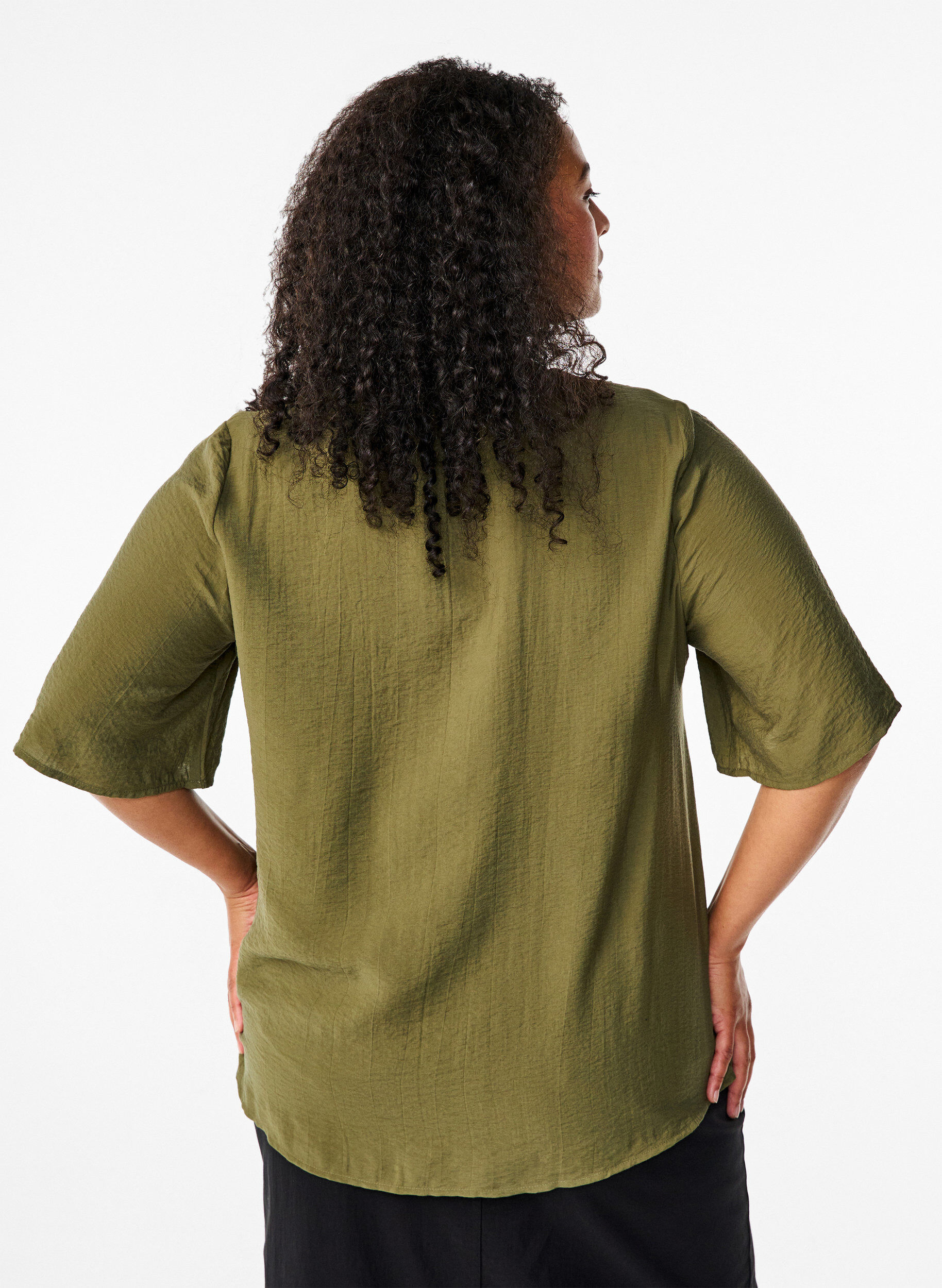 Zizzifashion Viscose blouse with v-neck and embroidery detail, Green, Model image number 2