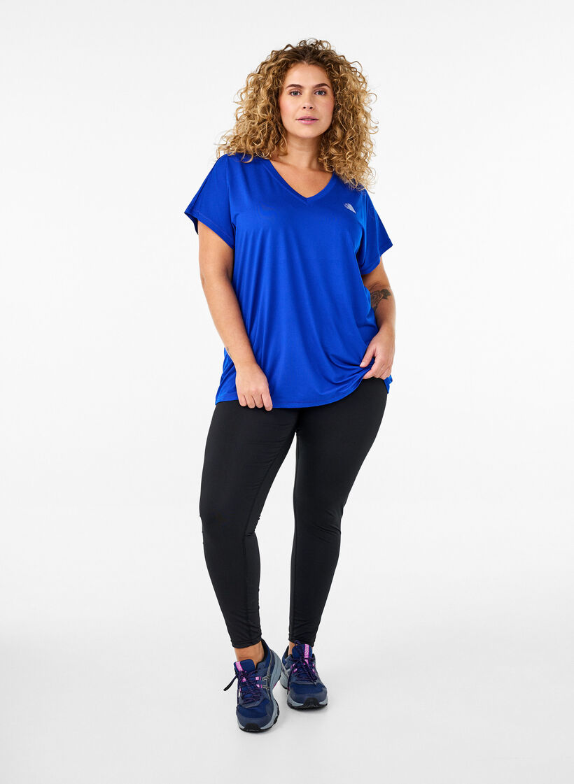 Loose training t-shirt with v-neck, Blue, Model image number 1