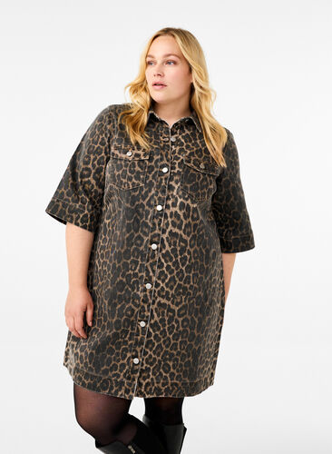 Short-sleeved denim dress with leopard print - Brown - Sz. 40-64 - Zizzifashion Short-sleeved denim dress with leopard print - Brown - Sz. 40-64 - Zizzifashion