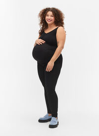 Pregnancy jeggings with back pockets, Black, Model
