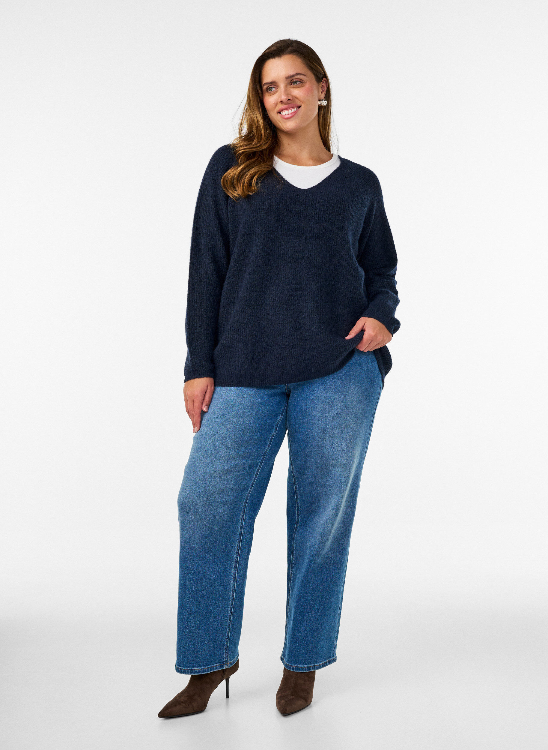 ZizzifashionKnitted blouse with V-neck and raglan sleeves, Blue, Model image number 1