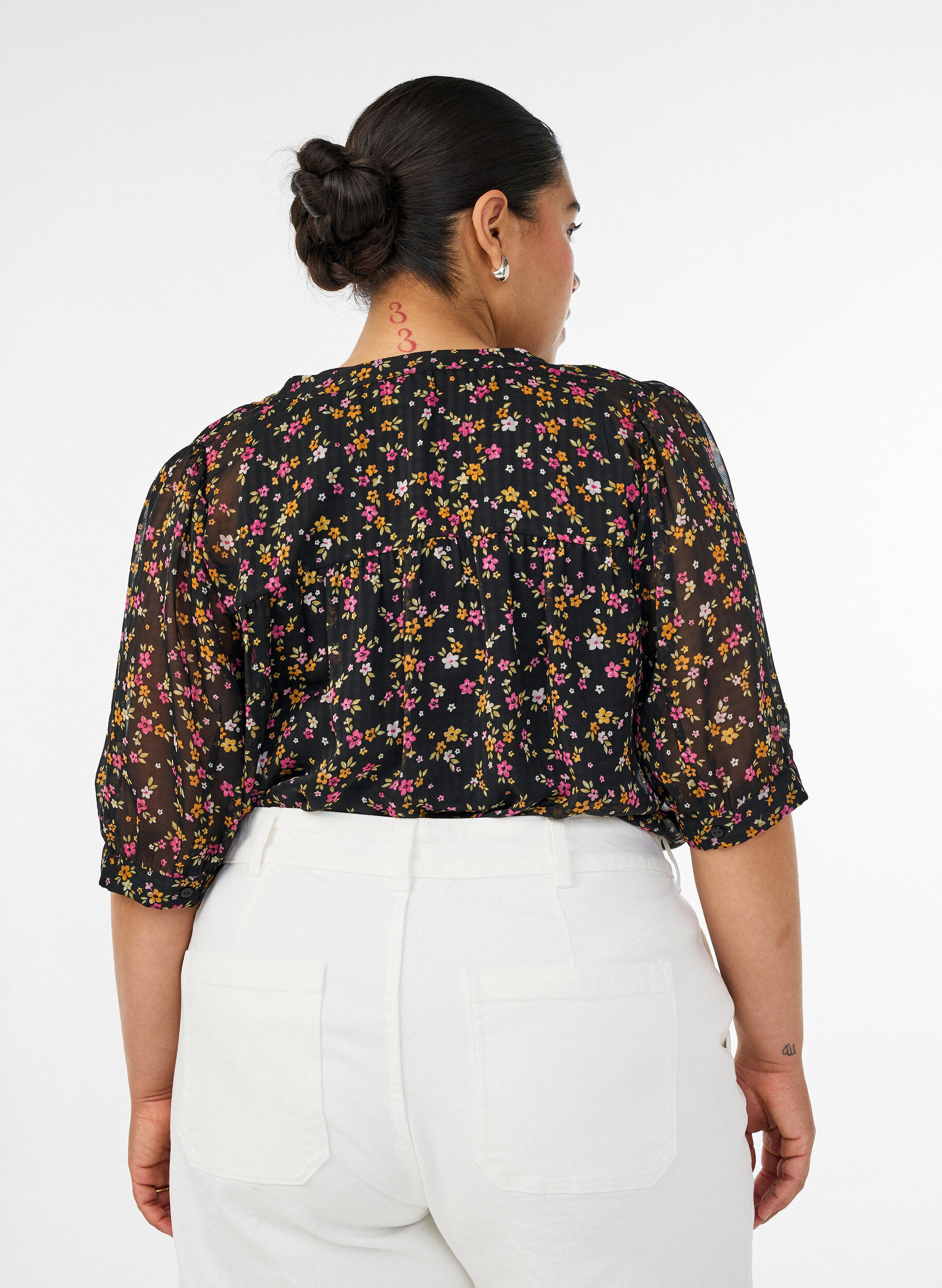 ZizzifashionBlouse with floral print and V-neck, Black, Model image number 2