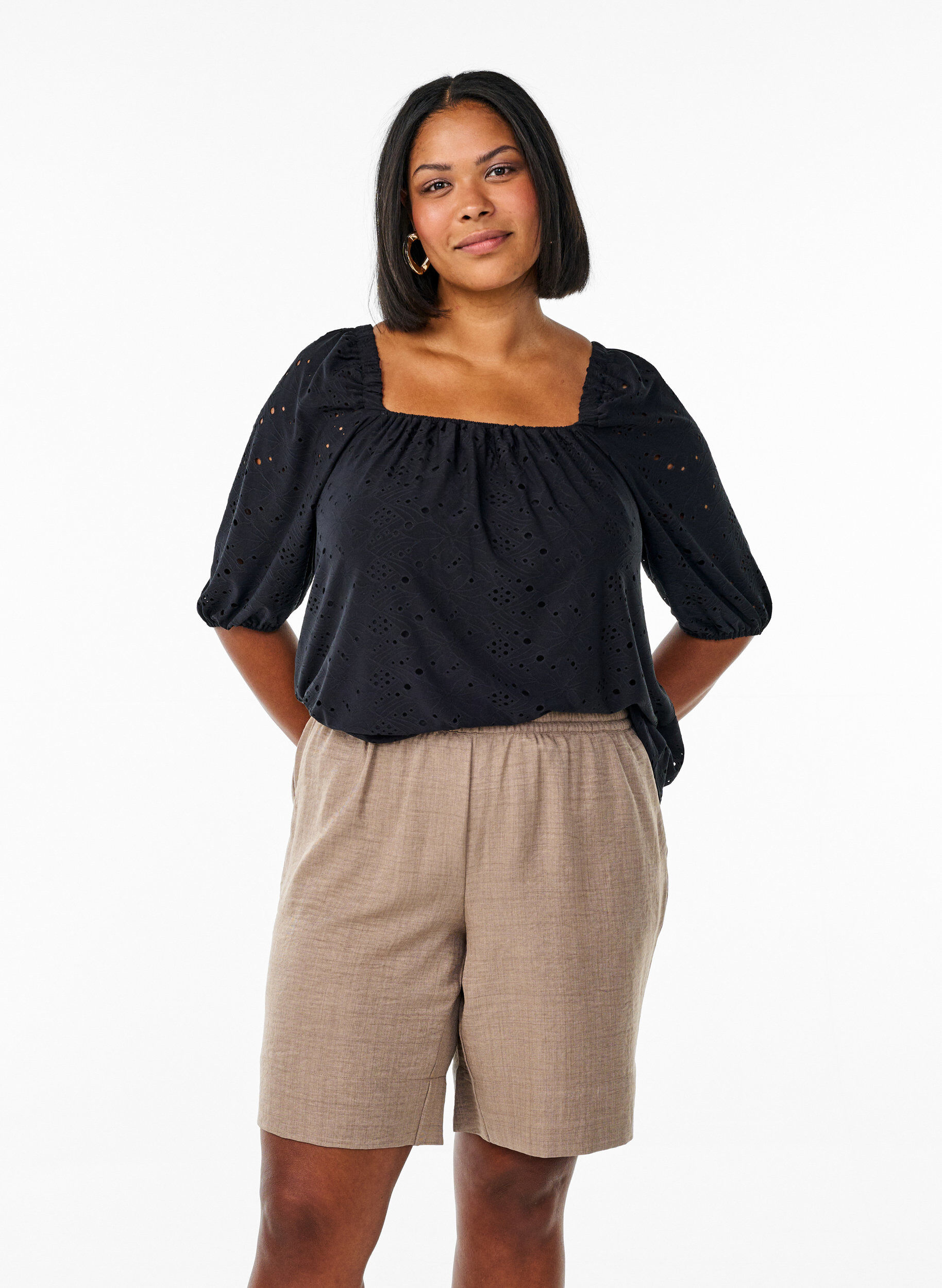 Shorts with pockets and high waist, Brown, Model