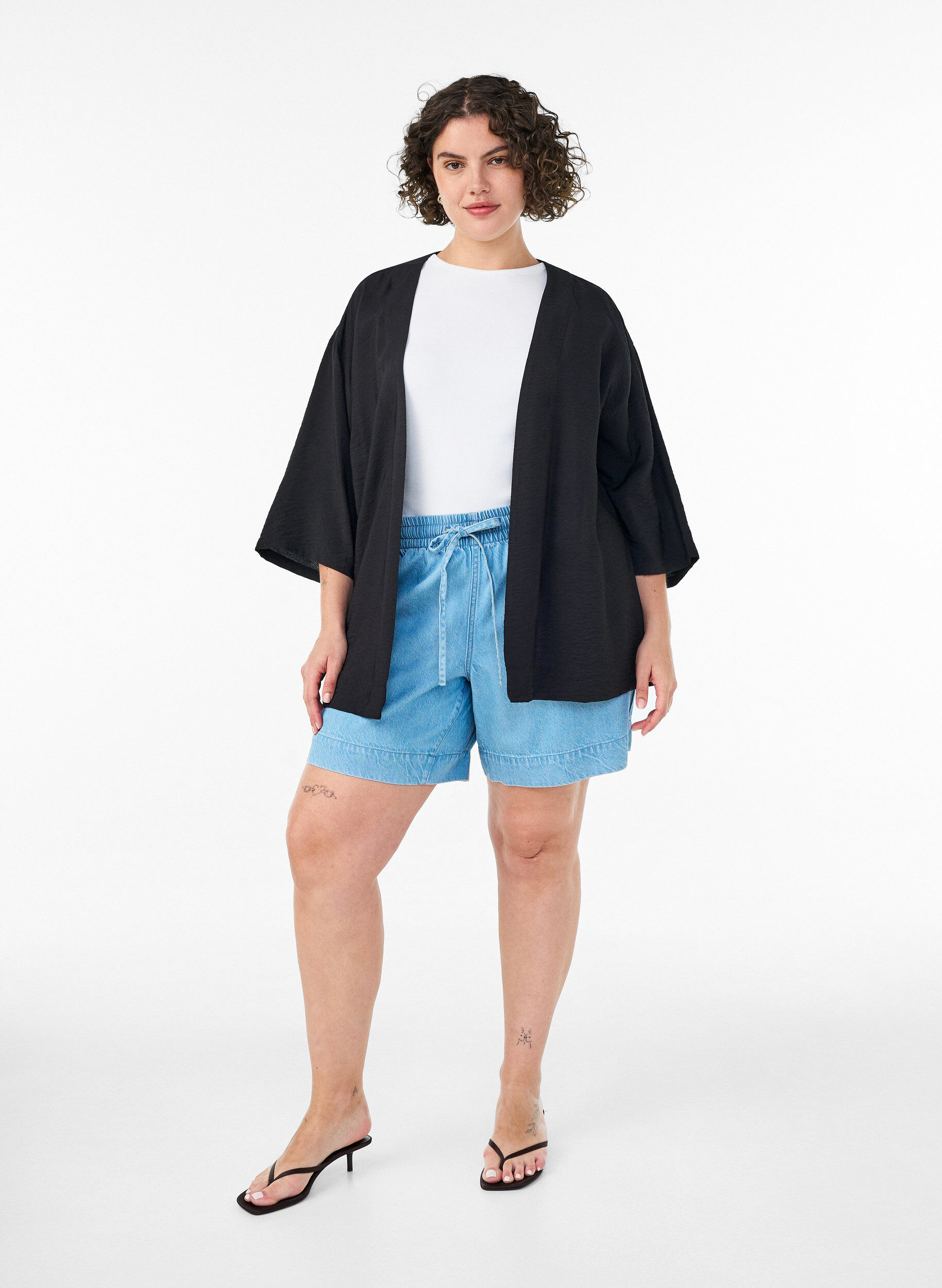 ZizzifashionShort viscose kimono with 3/4 sleeves, Black, Model image number 1