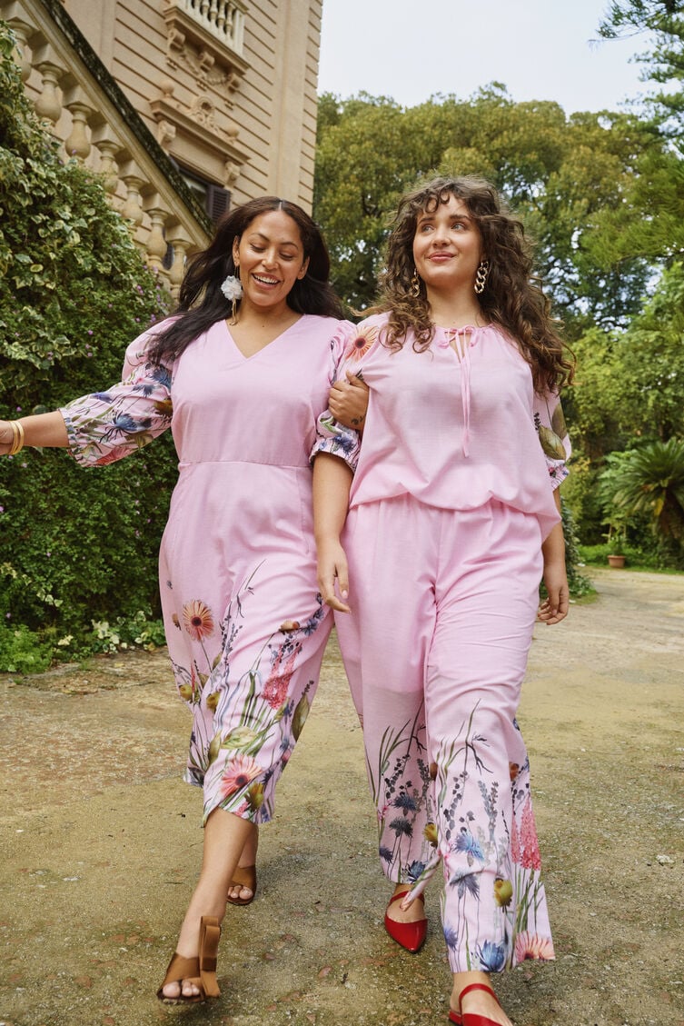 Floral details, , Model