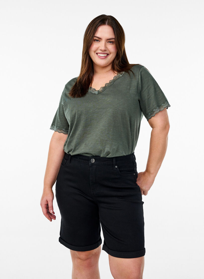 Fitted denim shorts with a high waist, Black, Model image number 0