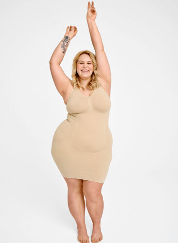 Shapewear dress with thin straps - Beige - Sz. 40-64 - Zizzifashion Shapewear dress with thin straps - Beige - Sz. 40-64 - Zizzifashion