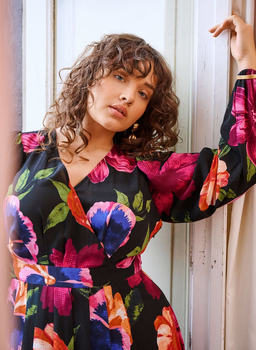 Maxi dress with a wrap-over neckline and long sleeves, Black, Image image number 0