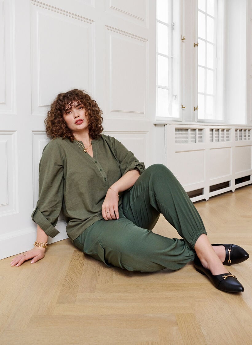 Trousers with cargo pockets, Thyme, Image image number 0