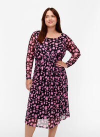 Floral mesh dress with long sleeves, Black Pink AOP, Model