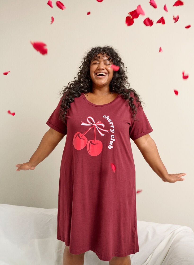 Short-sleeved nightgown in organic cotton, Red, Image image number 0
