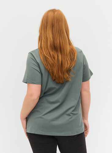 Short sleeve t-shirt with v-neckline, Balsam Green, Model image number 1