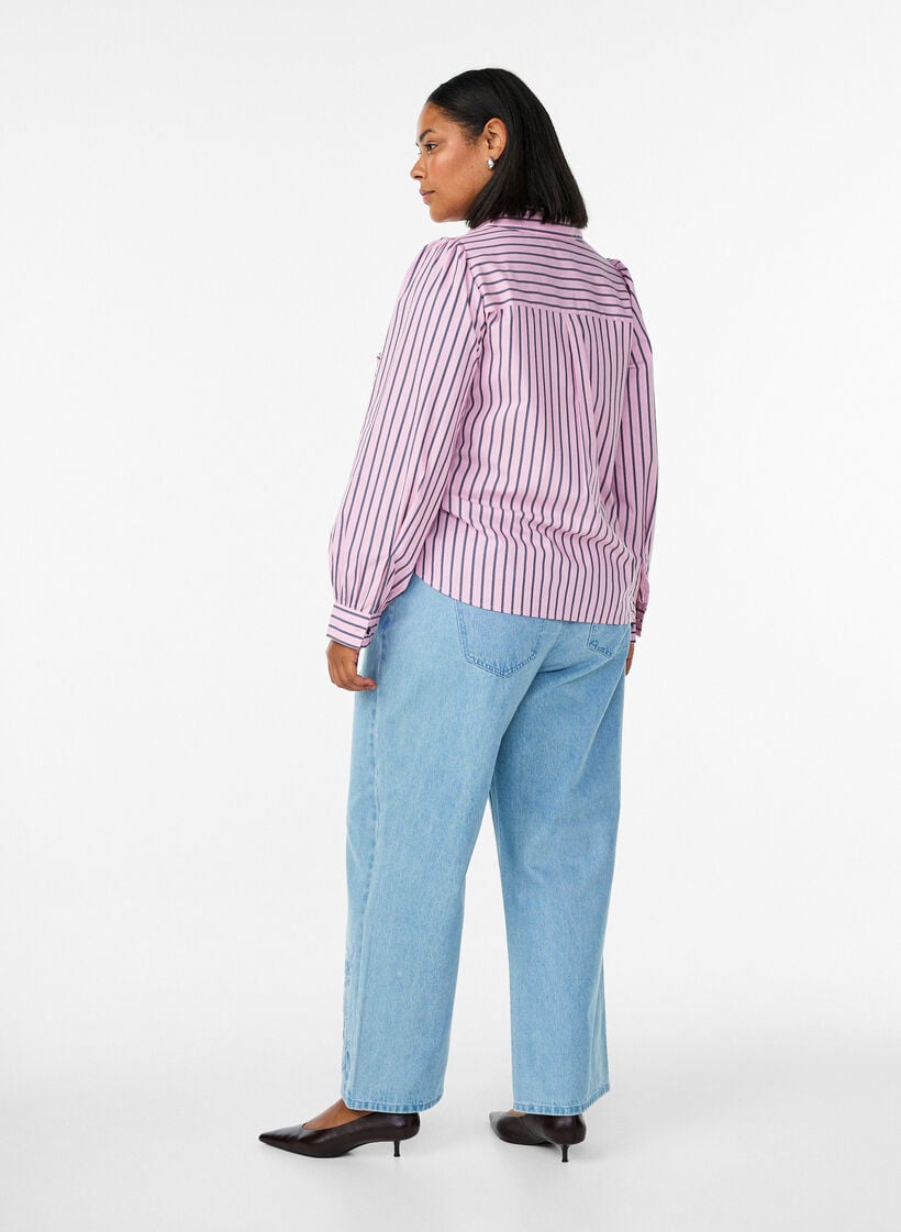 Myra jeans with wide fit and flower details, Light Blue, Model image number 1