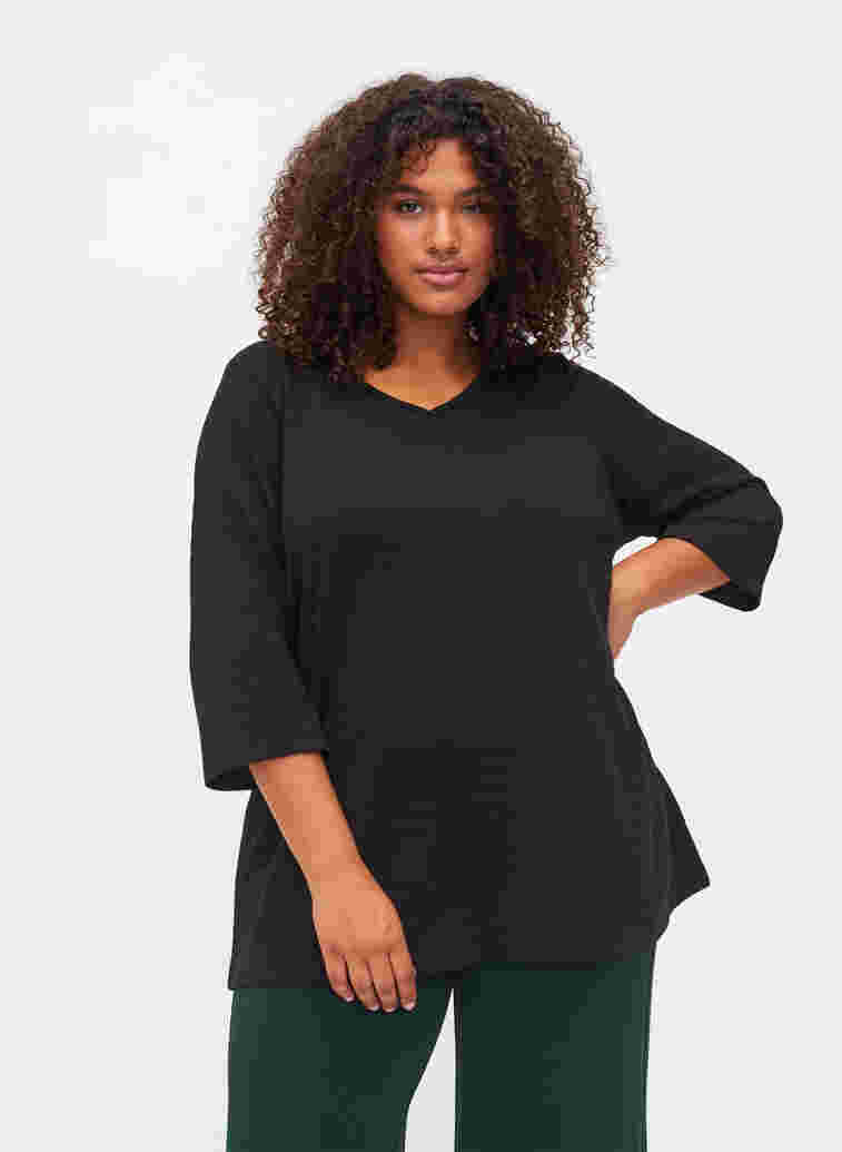 Blouse with 3/4 sleeves and v-neckline, Black, Model