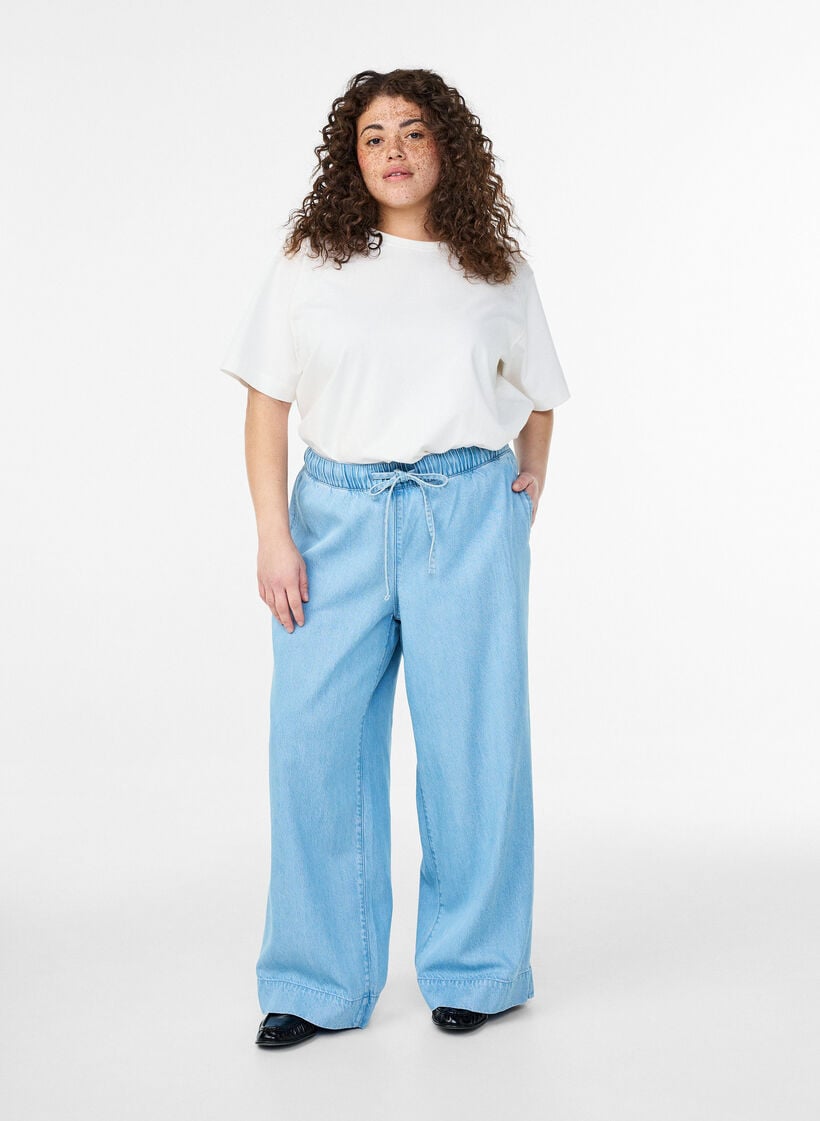 Wide-leg denim joggers with a high waist, Light Blue, Model image number 0