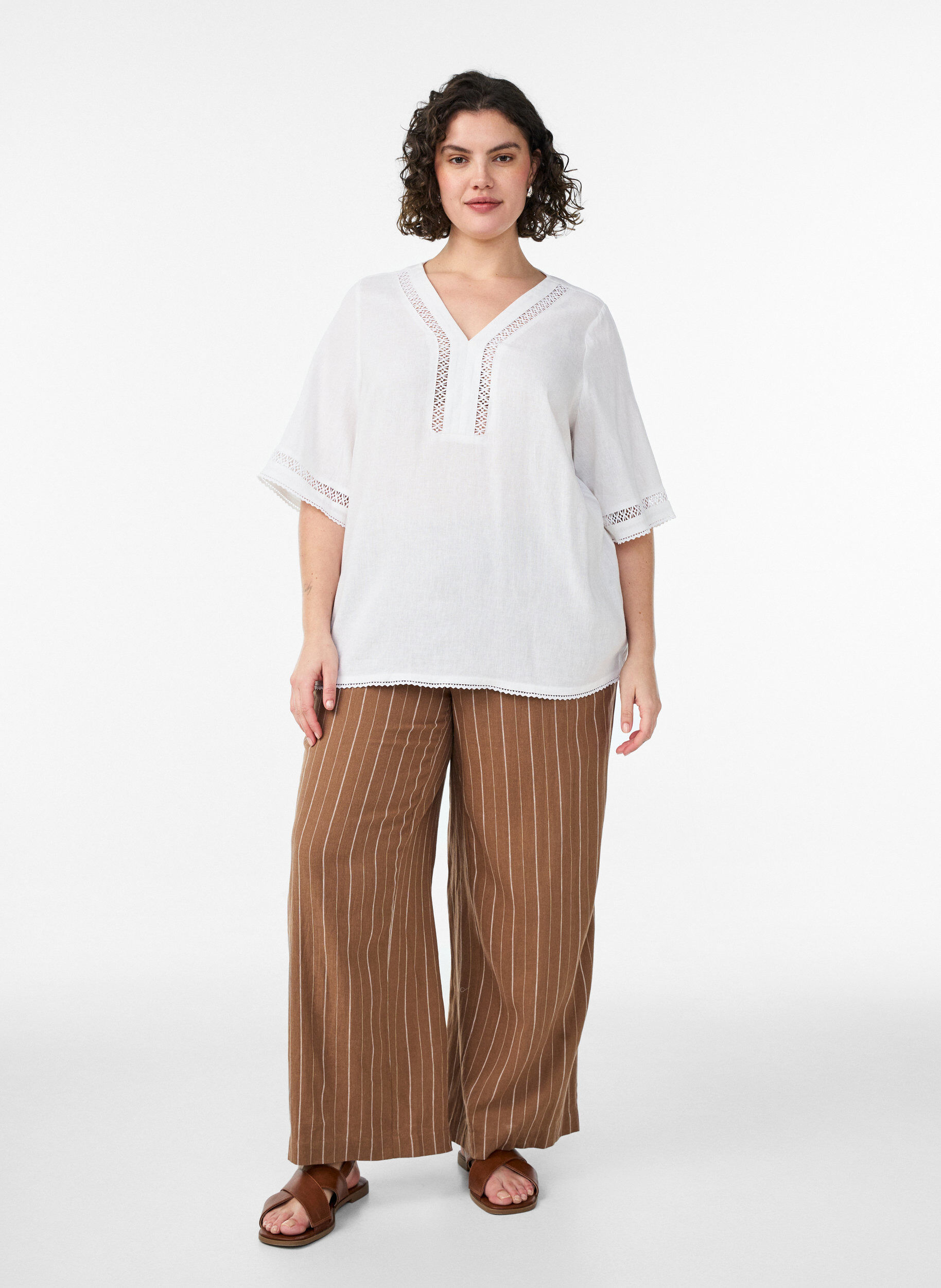 Zizzifashion Blouse in linen and viscose with crochet details, White, Model image number 1