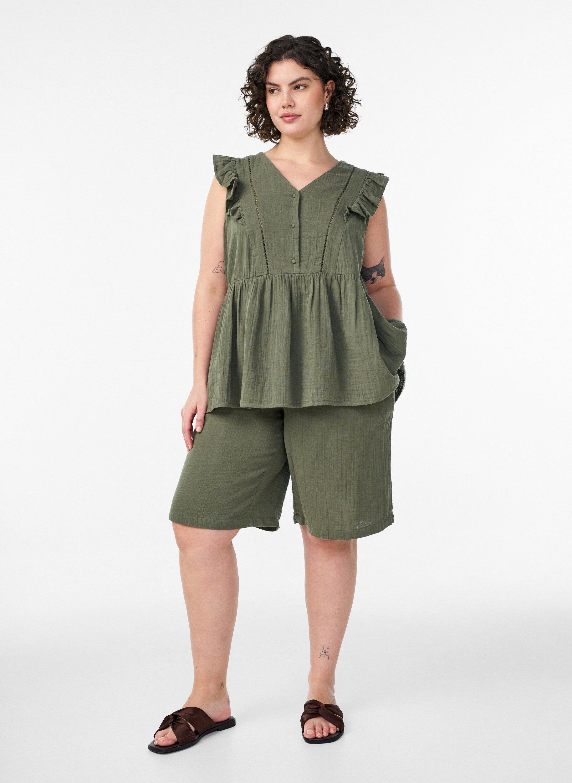 ZizzifashionLoose cotton muslin shorts with a high waist, Green, Model image number 1