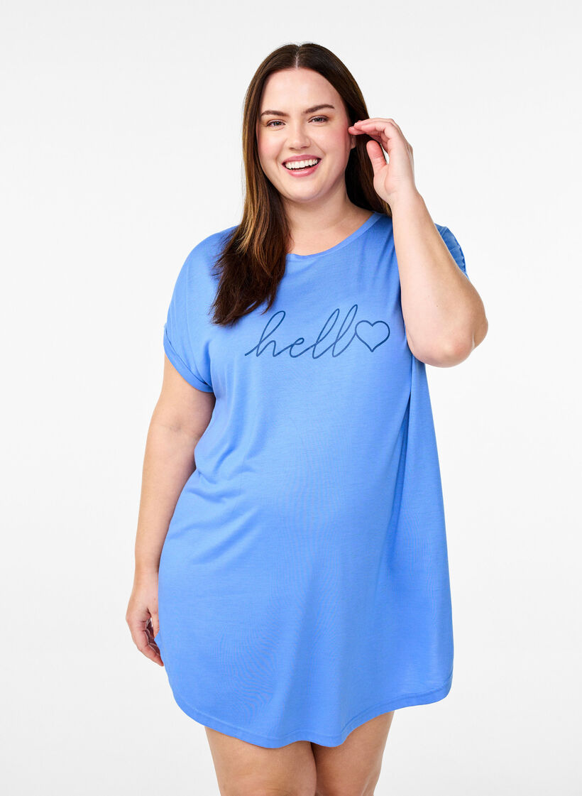 Short sleeve nightgown with text print, , Model image number 0