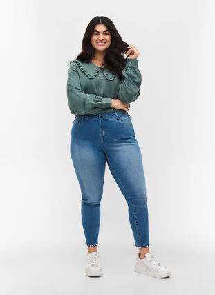 Cropped Amy jeans with beading, Light blue denim, Model image number 0