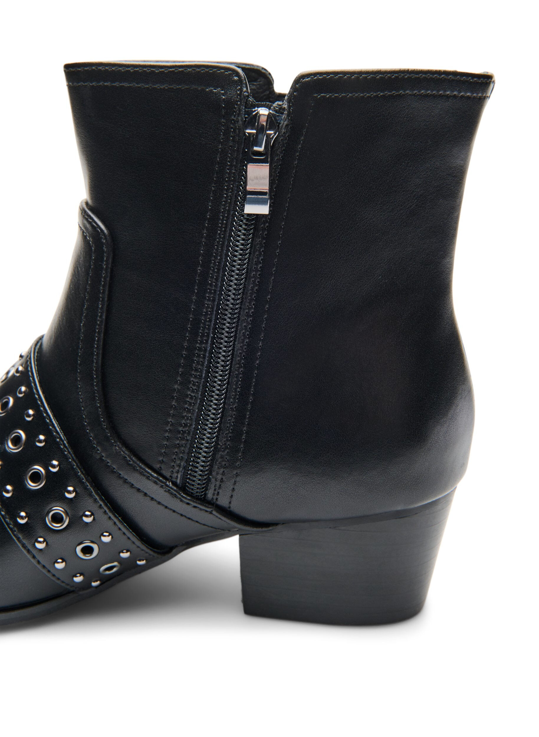 Zizzifashion Wide fit - Leather ankle boot with strap and studs, Black, Packshot image number 4