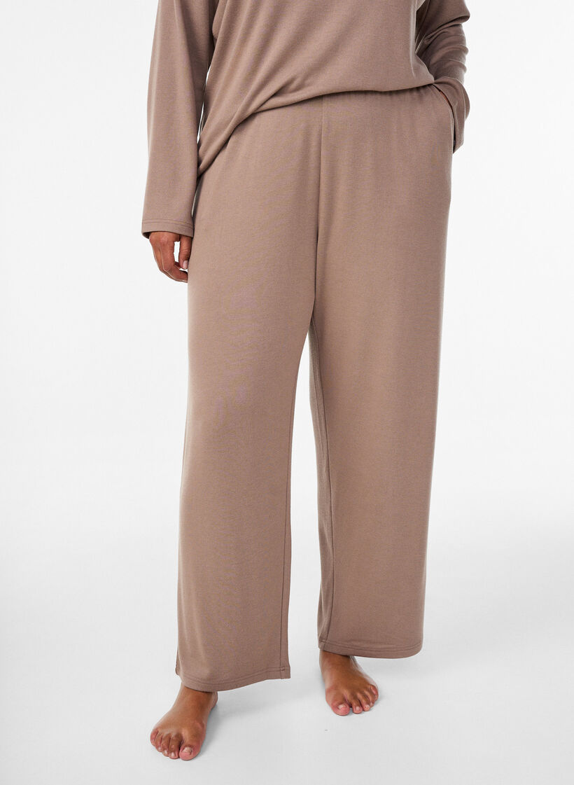 High-waisted straight fit jersey trousers, Brown, Model image number 2