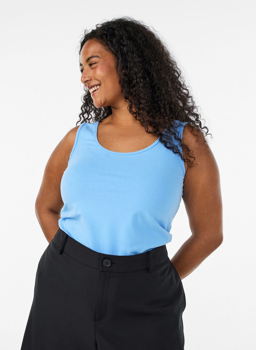 Solid color basic top in cotton, Light Blue, Model image number 0