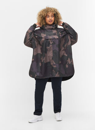 Rain poncho with camouflage print, Camou Print, Model image number 2