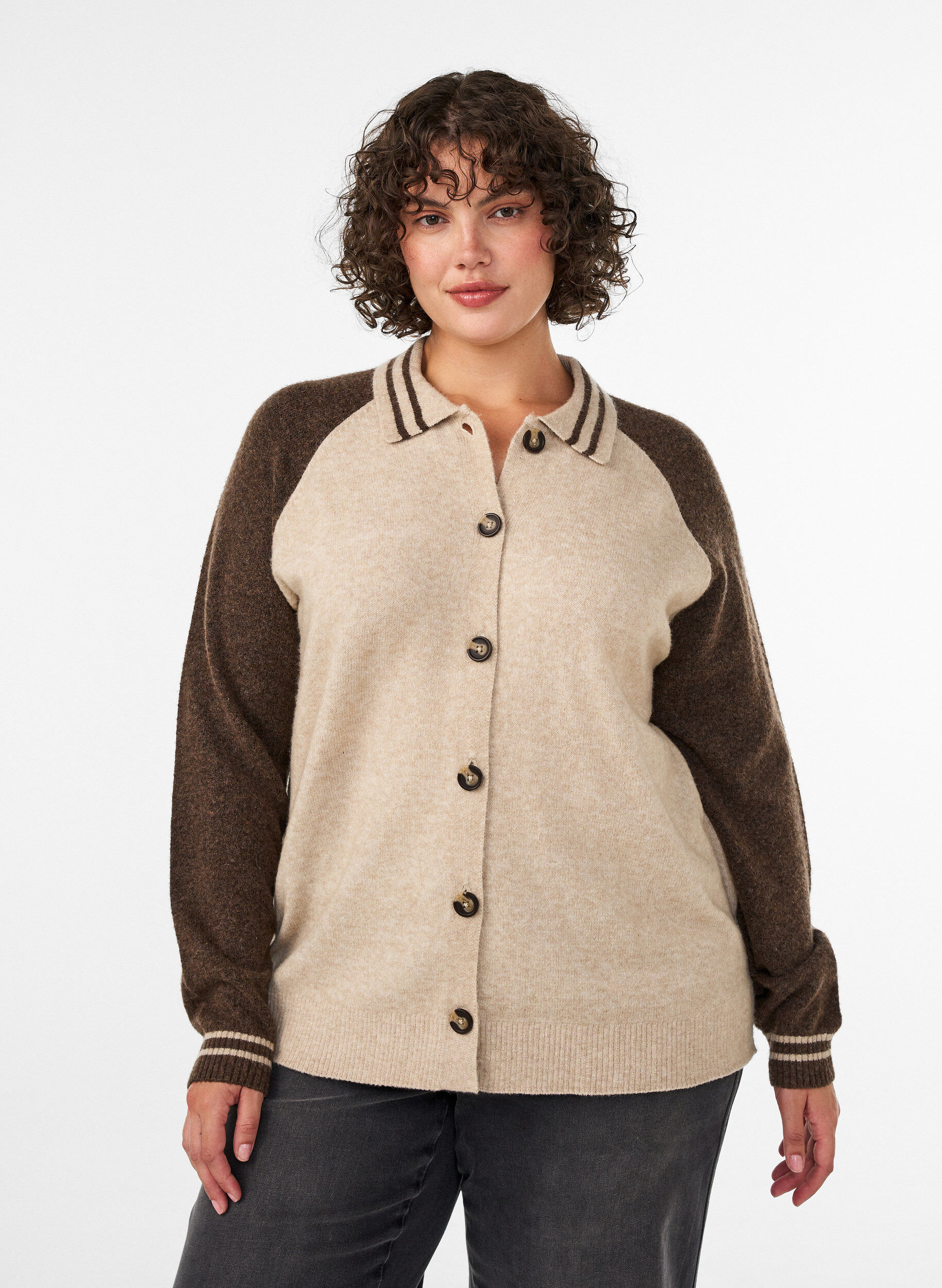 ZizzifashionCardigan with contrast sleeves and collar, Beige, Model image number 0