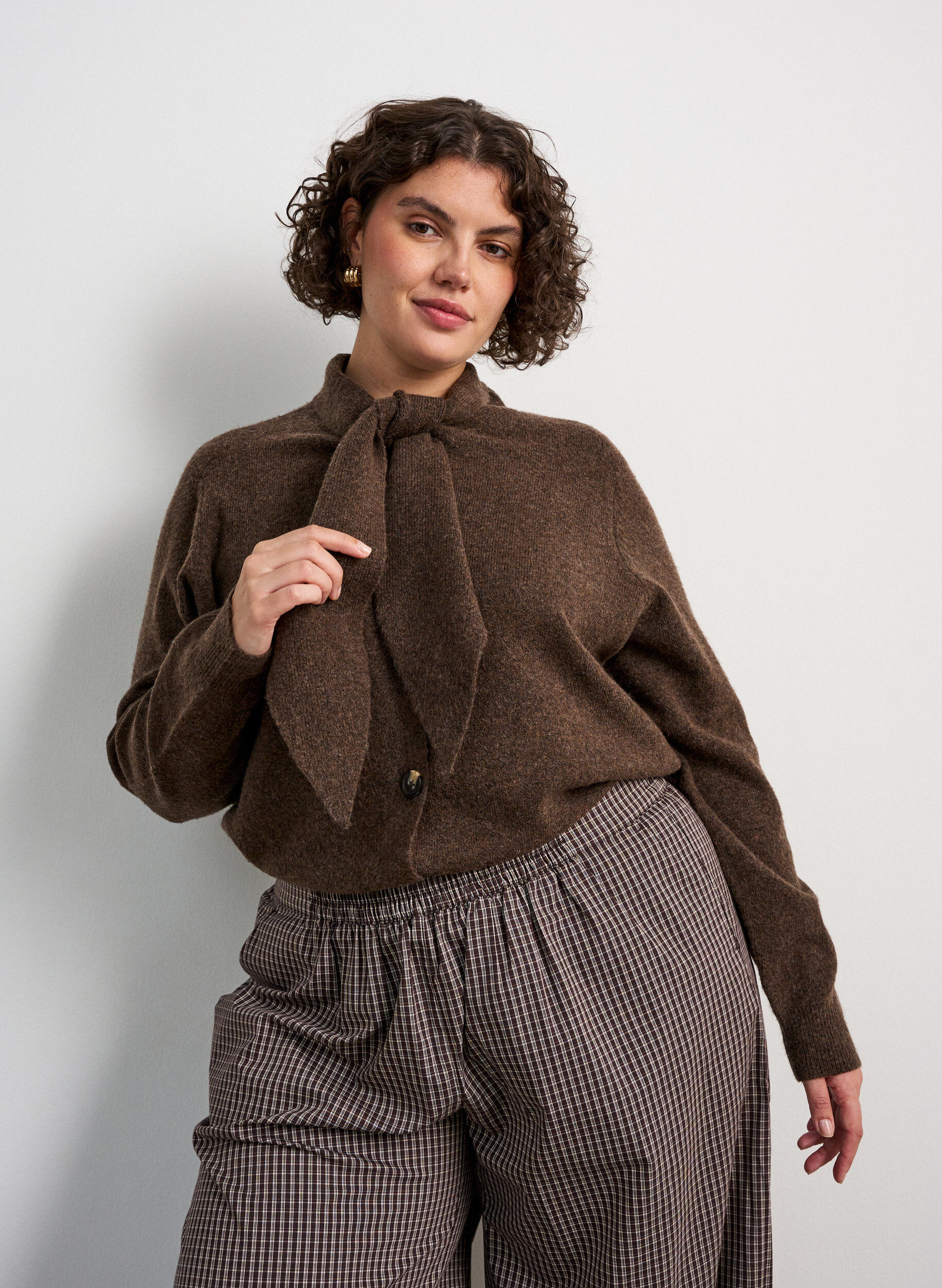 ZizzifashionCardigan with bow ties and buttons, Brown, Model image number 0