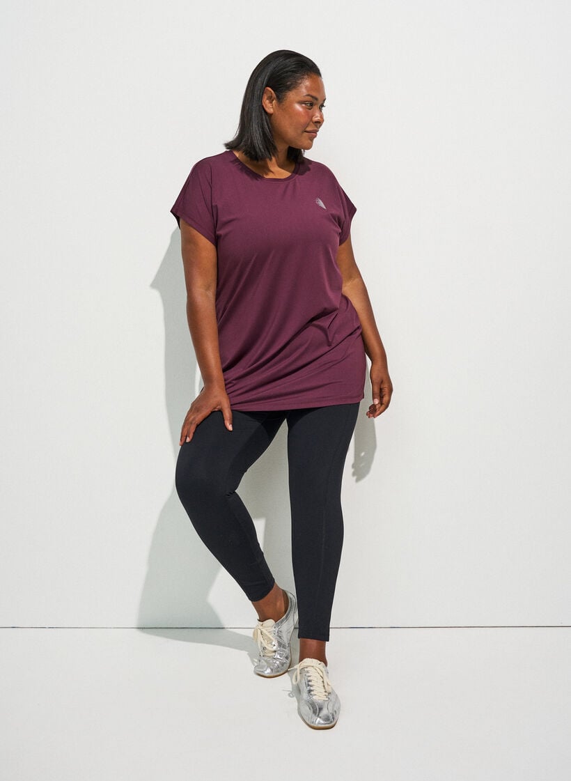 Long workout T-shirt, Red, Model image number 1