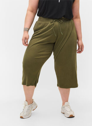 Loose culotte trousers in rib fabric, Ivy Green, Model image number 2
