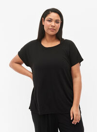 Short-sleeved training top with low back, Black, Model