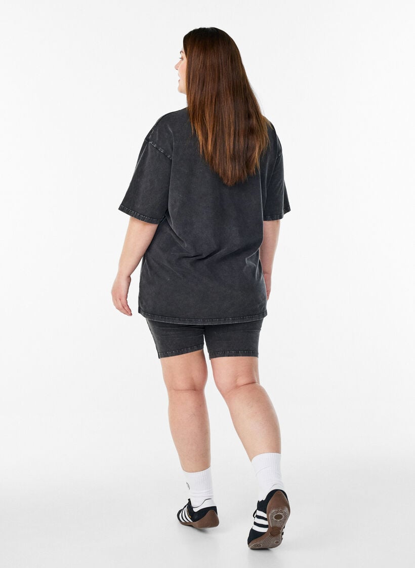 Fitted jersey shorts with a washed effect, Black, Model image number 1