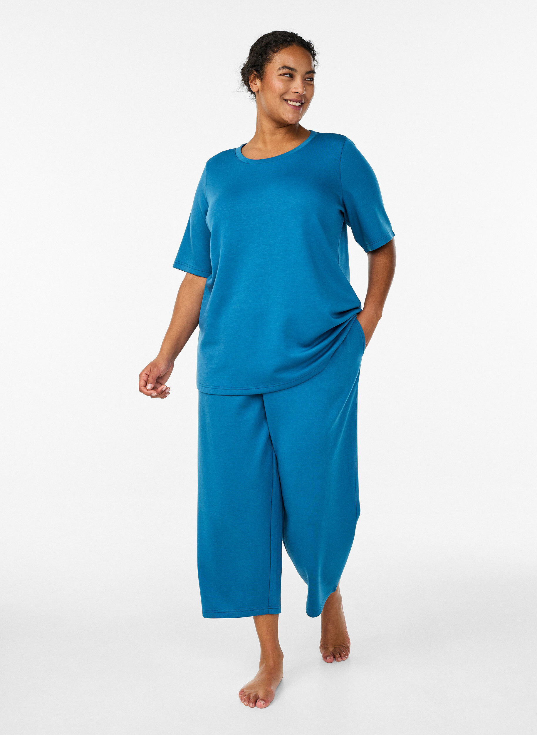 7/8 modal mix pants with pockets, Petrol, Model