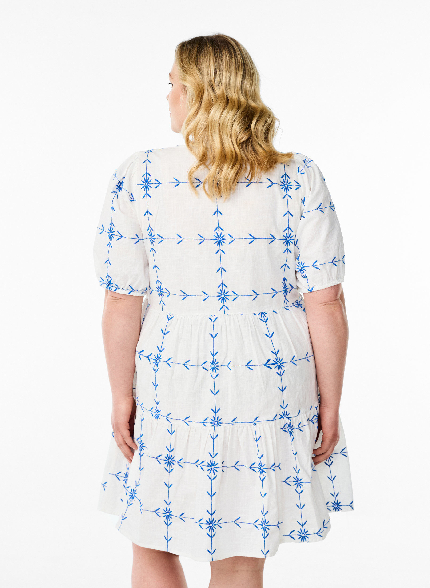 Zizzifashion Short dress with V-neck and embroidery, White, Model image number 2