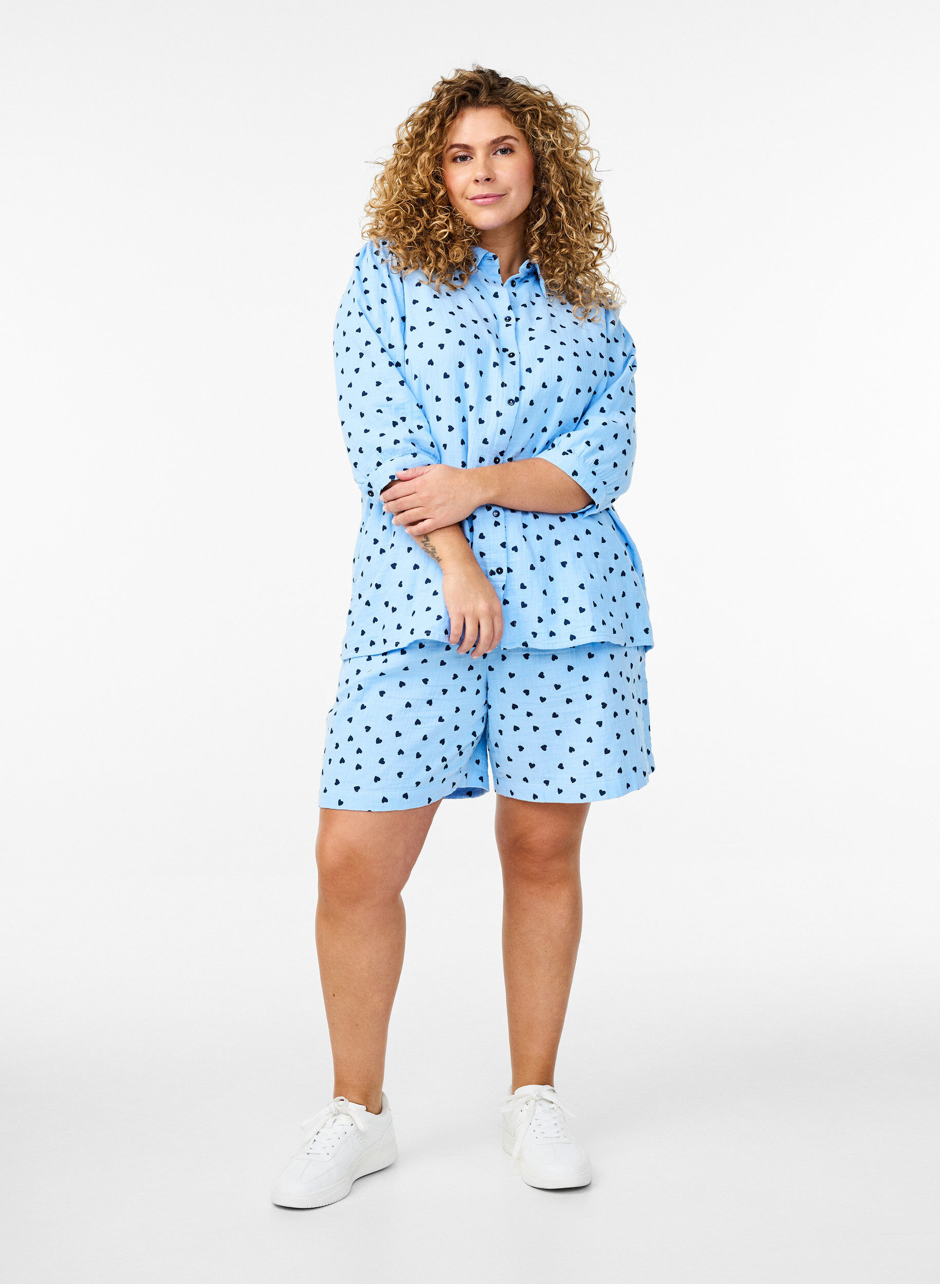 Zizzifashion Cotton muslin shorts with hearts, Light Blue, Model image number 1