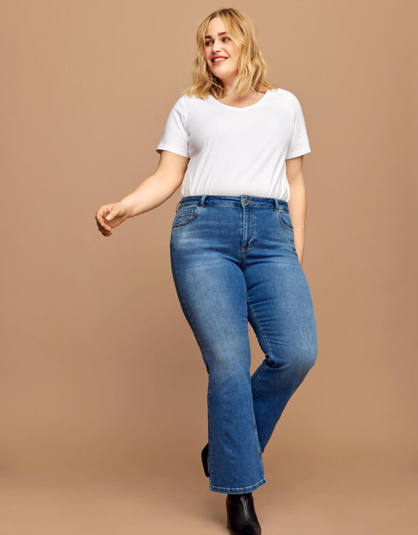 Women's Plus size Flared jeans (42-64) - Zizzifashion