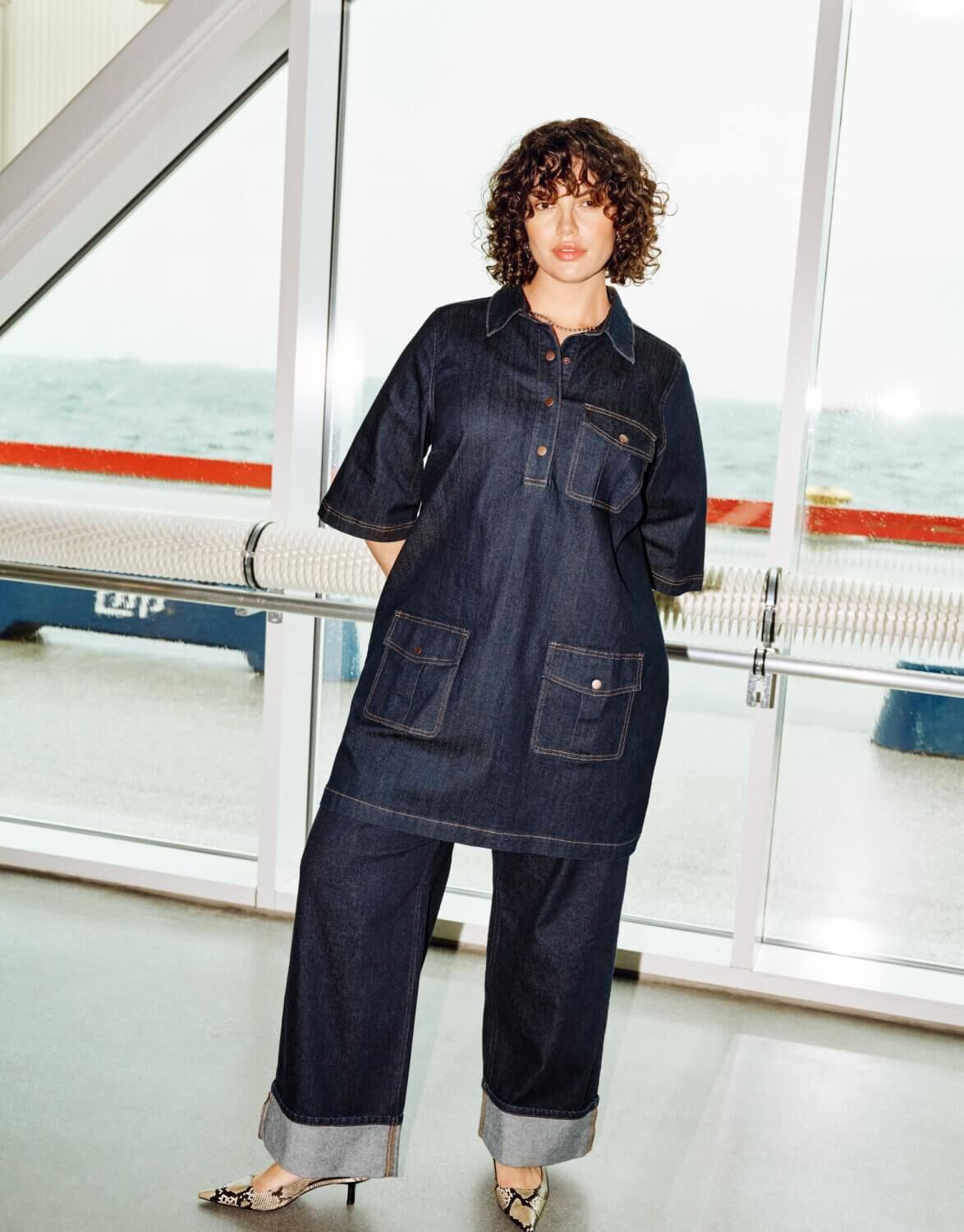 Black casual dresses