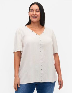 Short-sleeved blouses